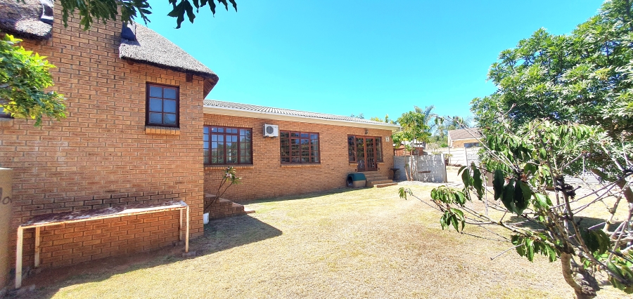4 Bedroom Property for Sale in Winterhoek Park Eastern Cape